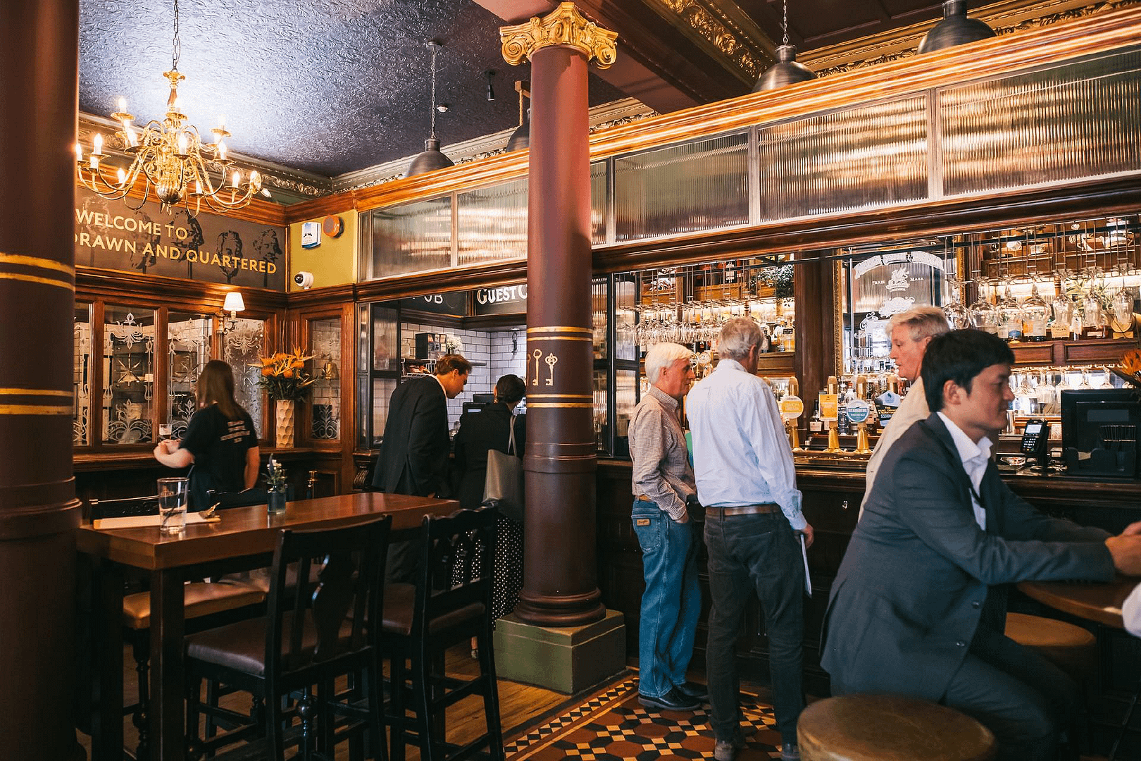 Historic pubs of London Hung Drawn and Quartered Pub at Tower Hill