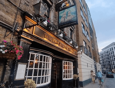 Historic Pub Crawl in Wapping